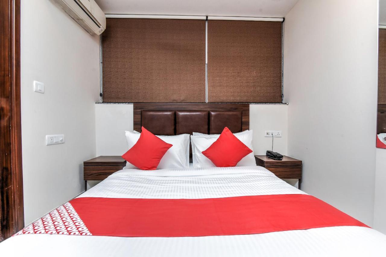 Oyo 81042 Rajput Resort Patiāla Eksteriør billede